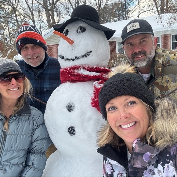 Hi! I’m Danielle! 🩷for live show notifications! - Picture 8 of 10